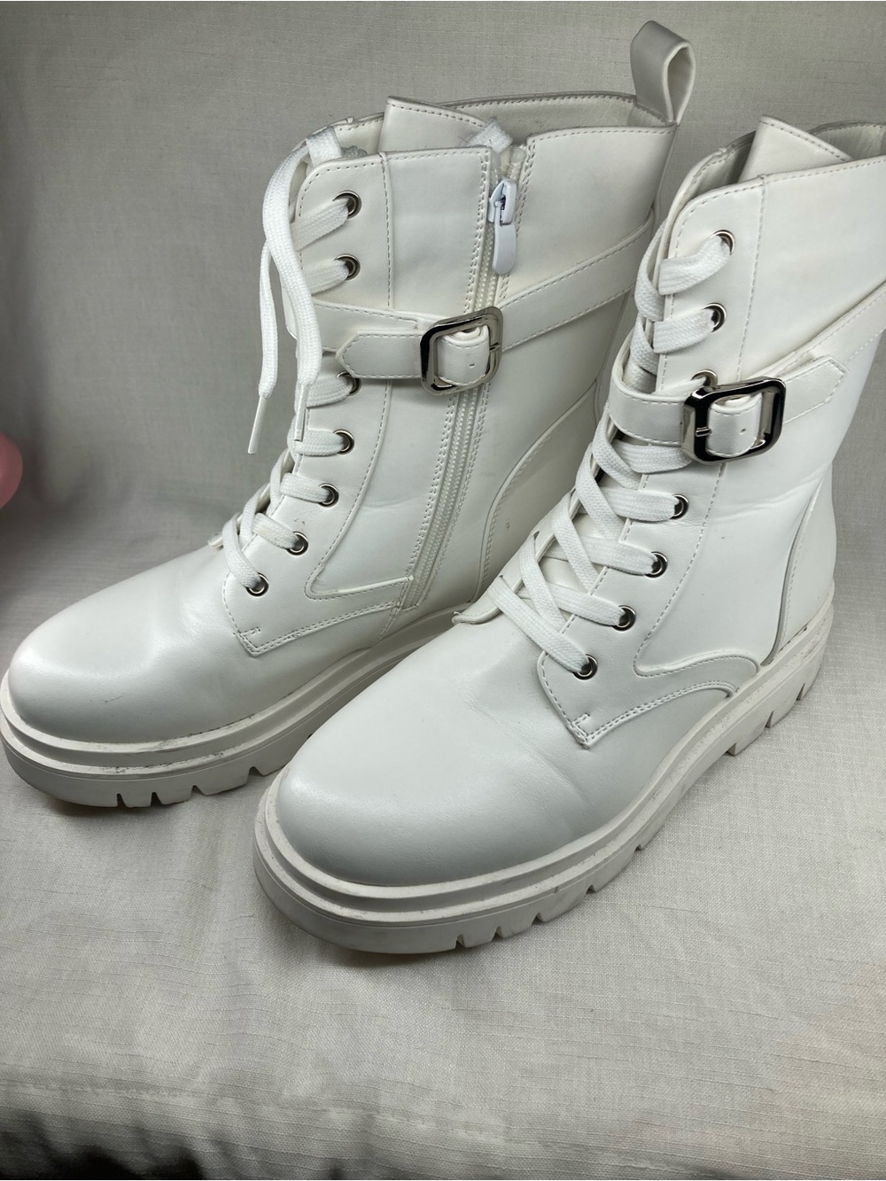 Dream Pairs White Lace-Up Buckle Combat Boots